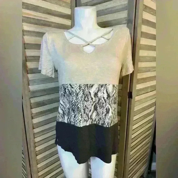 24/7 Maurices Top - Neutral Tones - Med - Picture 1 of 6